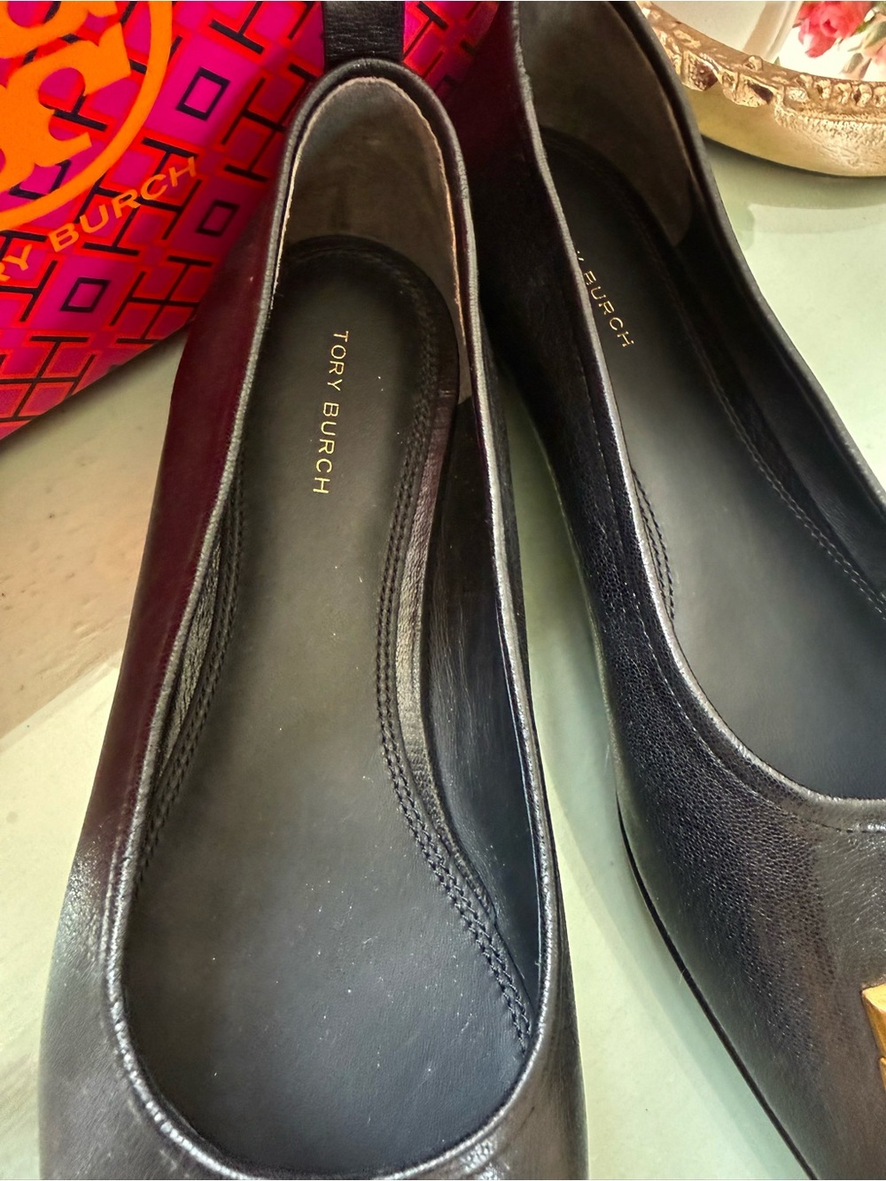 Tory Burch Black Leather Ballet Flats with Gold Logo - Picture 4 of 6